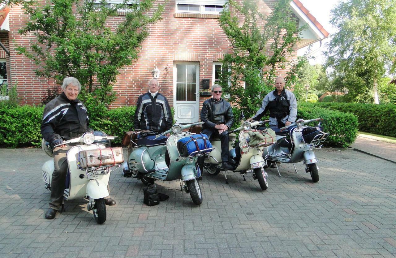 Pension Am Wiesengrund Detern ภายนอก รูปภาพ